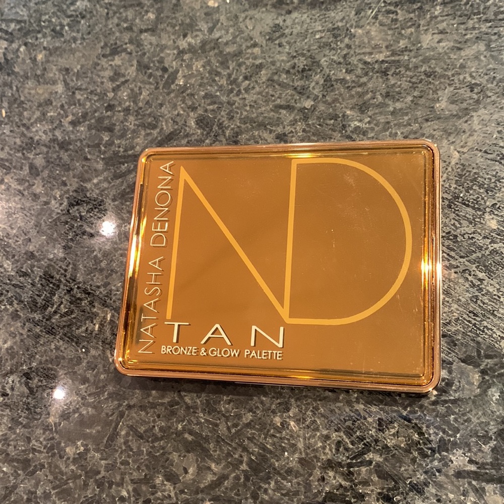 Natasha Denona Bronze and glow TAN